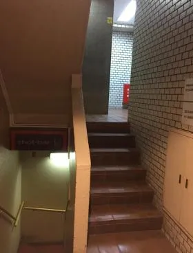 M&Mビルの外観