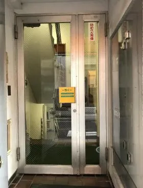 仲芳屋ビルの外観