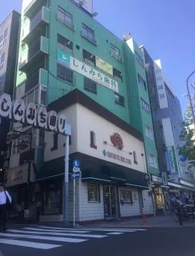峯村ビルの外観