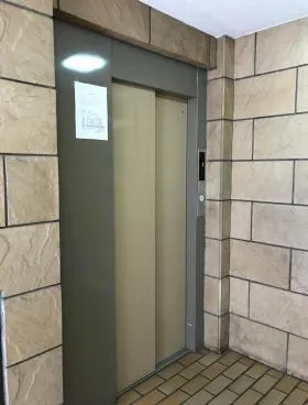 パルム四谷の外観