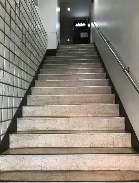 岡本ビルの外観