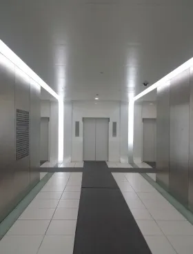 日本生命靖国九段南ビルの外観