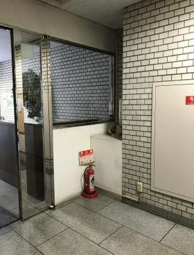 須賀ビルの外観