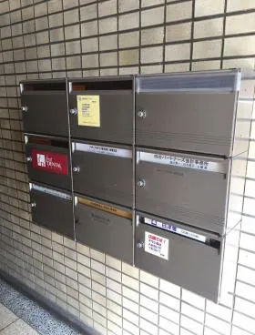 無三四堂ビルの外観