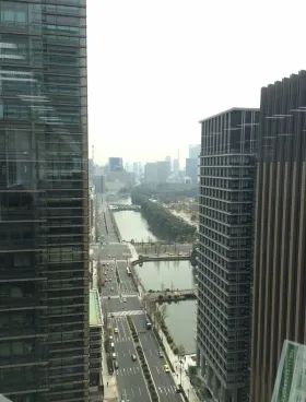 大手町ファーストスクエアウエストタワーの外観