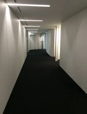 大手町ファーストスクエアウエストタワーの外観