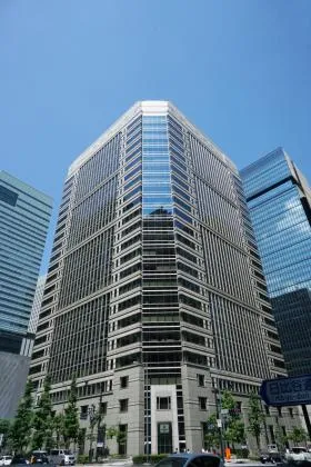 大手町ファーストスクエアウエストタワーの外観