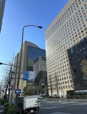 大手町ファーストスクエアウエストタワーの外観
