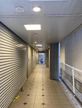 伸治ビルの外観