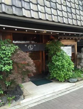 小林ビルの外観