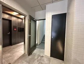NOVEL WORK 新宿御苑(旧第2テイケイ)ビルの外観