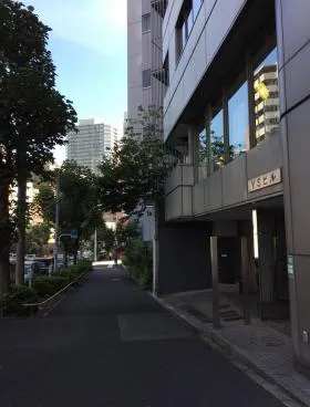 YSビルの外観