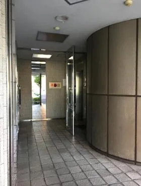 YSビルの外観