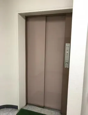 サンコート四谷の外観