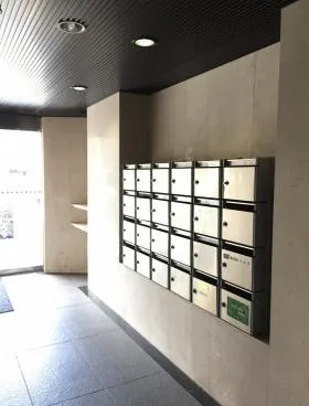 パレクリスタルビルの外観