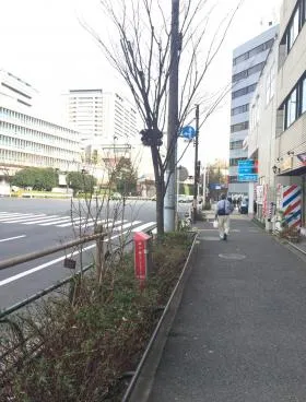 エステート絹ビルの外観