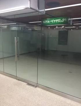 パレスサイドビルの外観