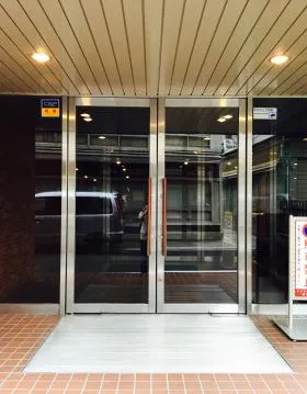 ハイライフ西新宿の外観