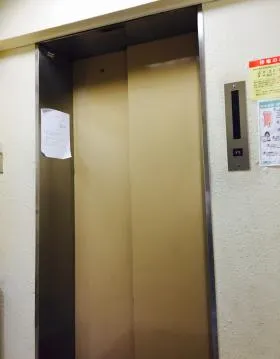 中川ビルの外観