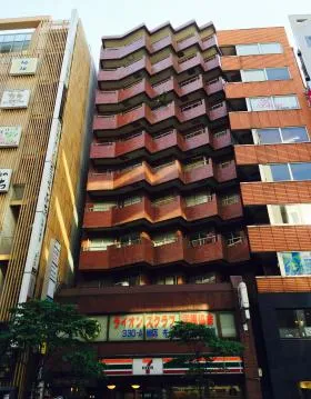 新宿ダイカンプラザB館の外観