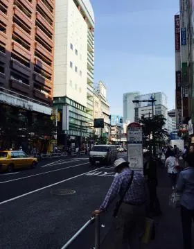 新宿ダイカンプラザB館の外観