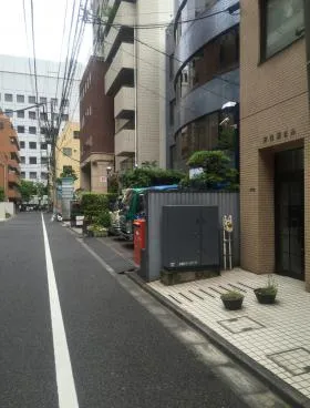 万代芝ビルの外観