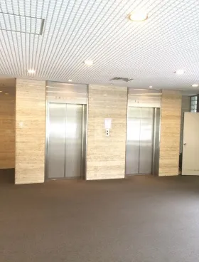 オーク南麻布ビルの外観