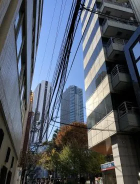 西新宿ウインズビルの外観