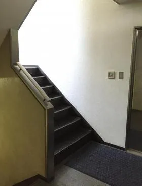 NAC港ビルの外観