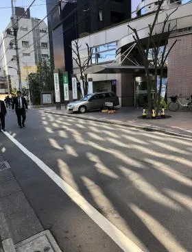 西新宿成和ビルの外観