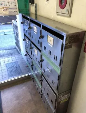 上野ビルの外観