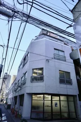 上野ビルの外観