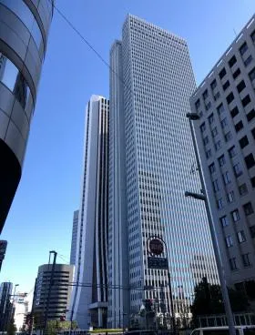 上野ビルの外観