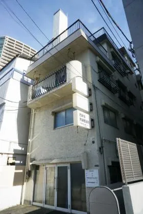小沢ビルの外観