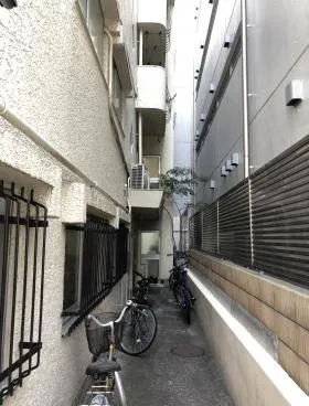 小沢ビルの外観