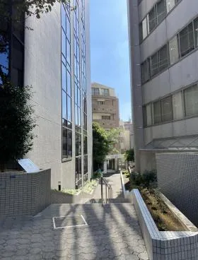 KDX新宿6丁目ビルの外観