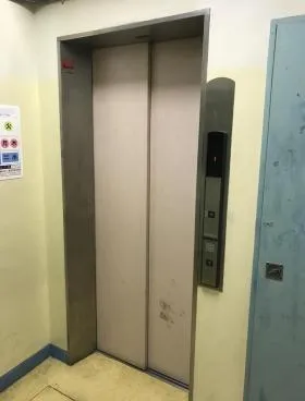 興亜第2マンションビルの外観