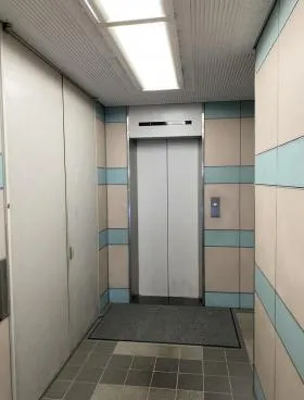 西新宿小林ビルの外観