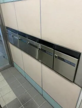 西新宿小林ビルの外観