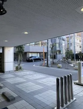 西新宿小林ビルの外観