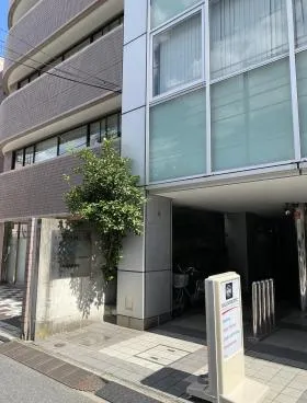 西新宿小林ビルの外観