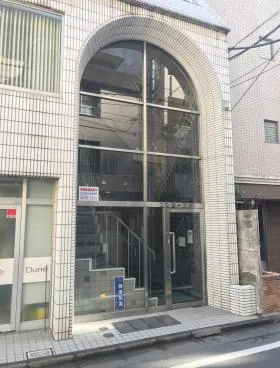シンコービルの外観