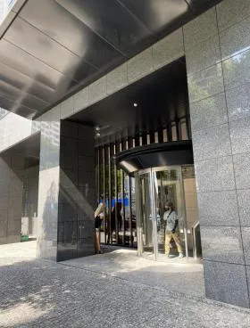 コンシェリア西新宿TOWER’S WESTの外観
