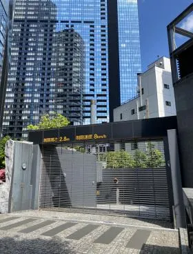 コンシェリア西新宿TOWER’S WESTの外観