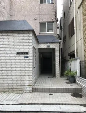 MI西新宿の外観