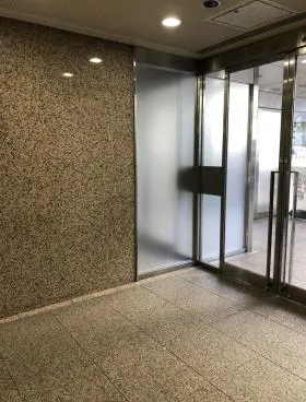東京建物青山通り(旧:東信青山) ビルの外観