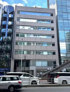 東京建物青山通り(旧:東信青山) ビルの外観