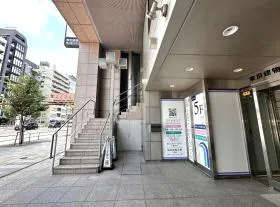 東京建物青山通り(旧:東信青山) ビルの外観