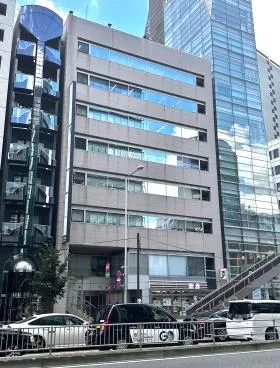 東京建物青山通り(旧:東信青山) ビルの外観
