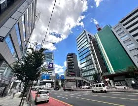 東京建物青山通り(旧:東信青山) ビルの外観
